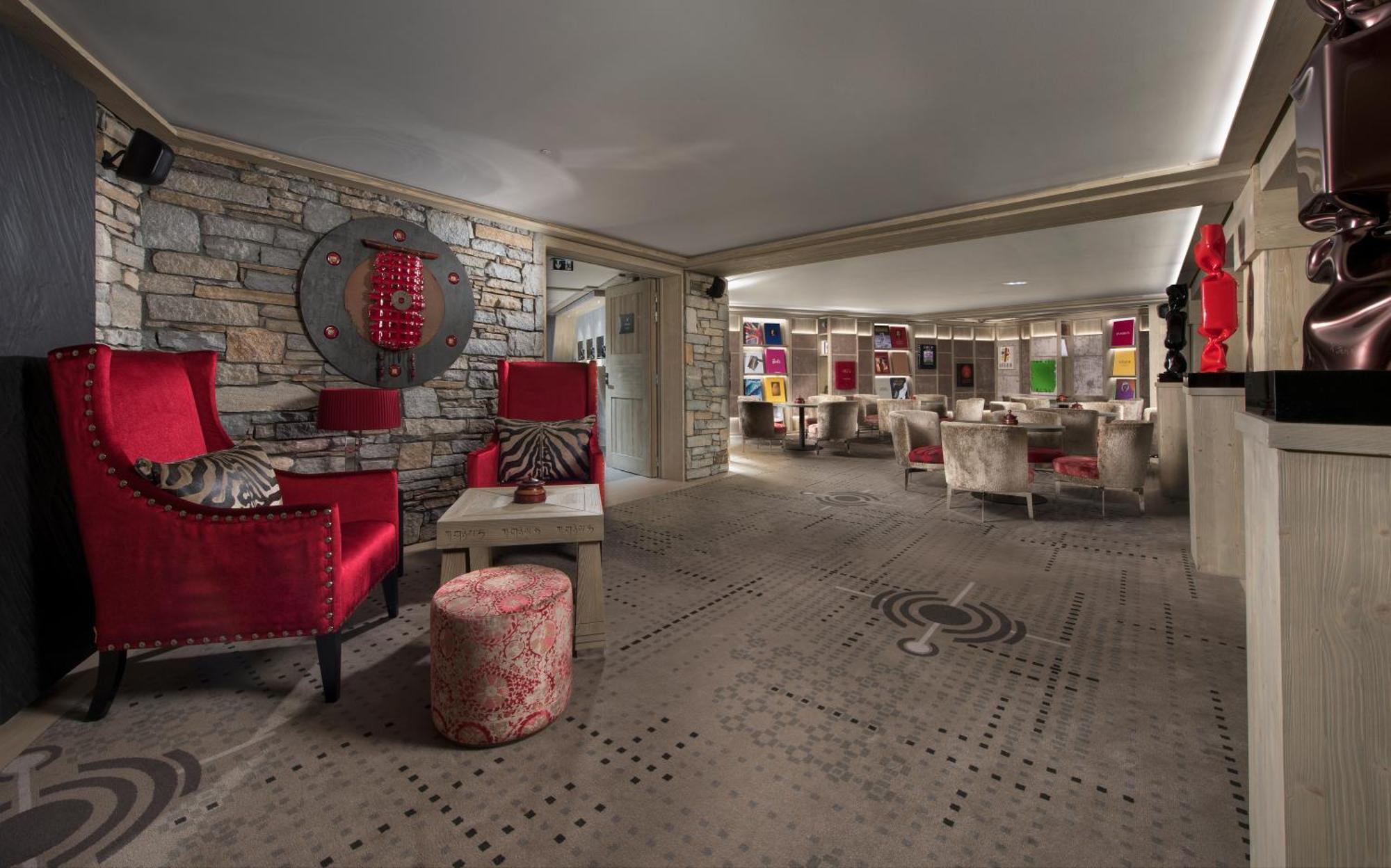 Hotel Le K2 Altitude Courchevel Bagian luar foto