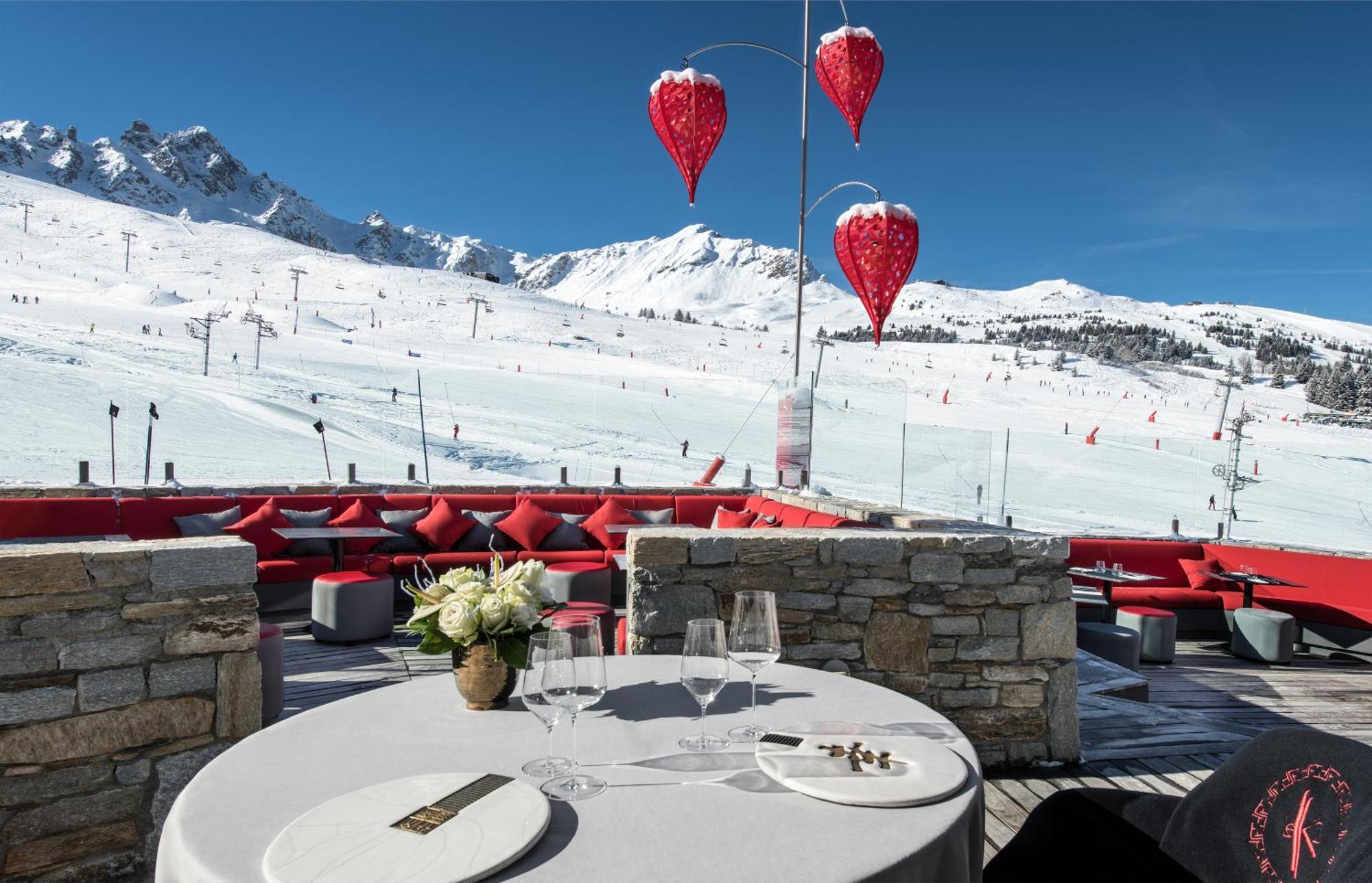 Hotel Le K2 Altitude Courchevel Bagian luar foto