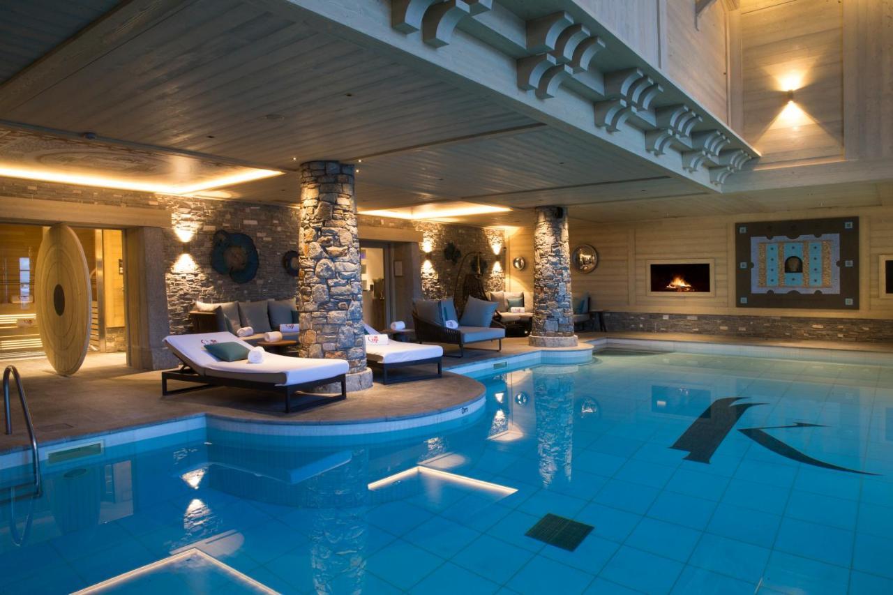 Hotel Le K2 Altitude Courchevel Bagian luar foto