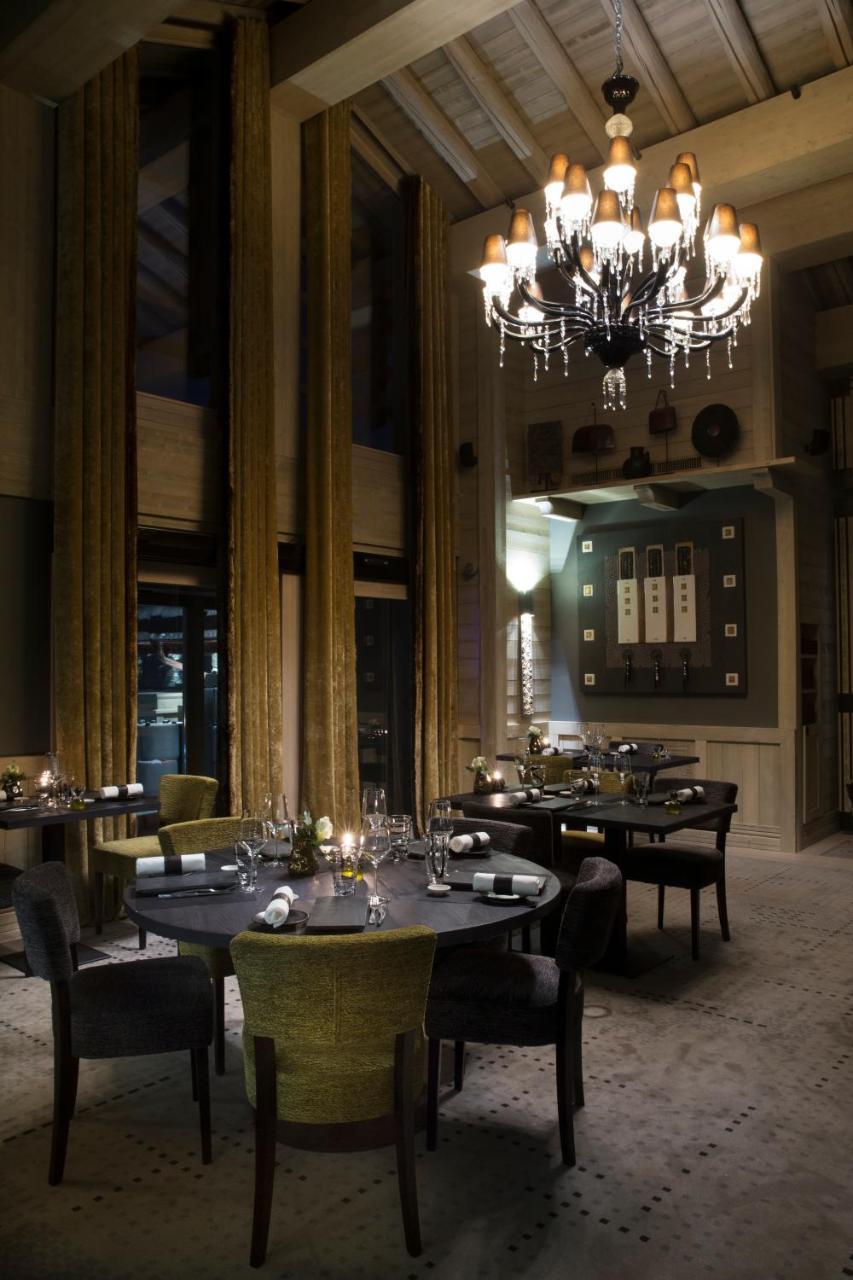 Hotel Le K2 Altitude Courchevel Bagian luar foto